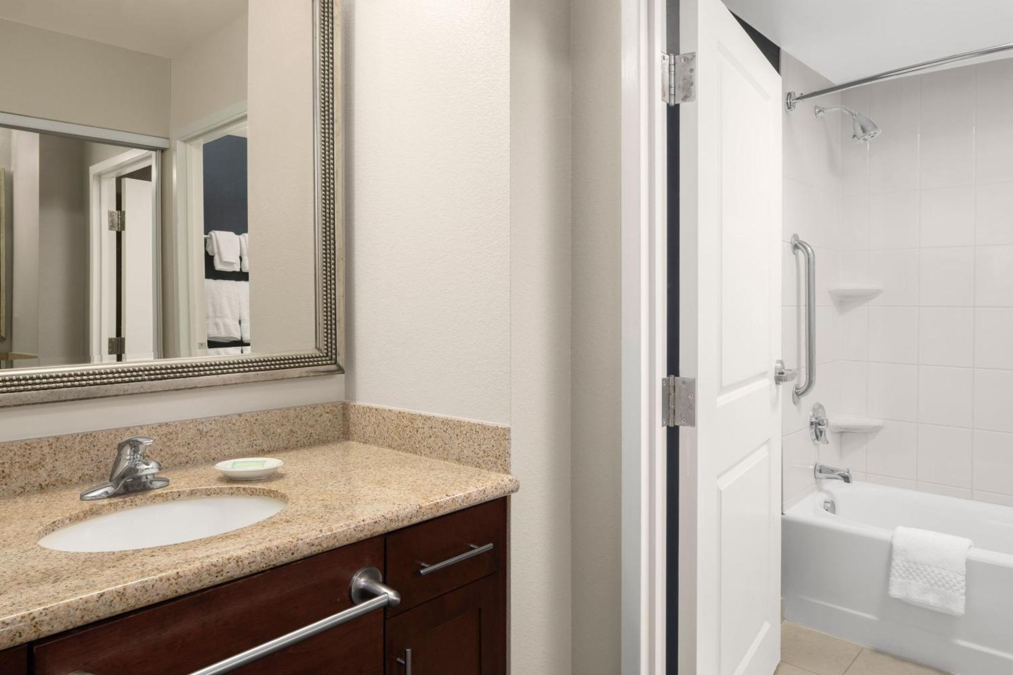 Residence Inn Newport News Airport Екстер'єр фото